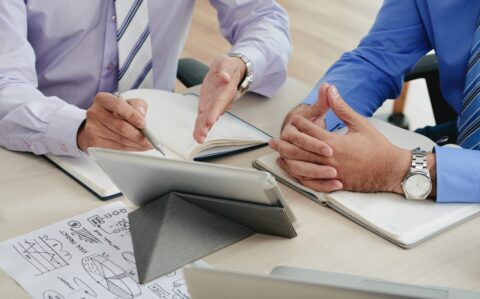 cropped-colleagues-generating-business-ideas